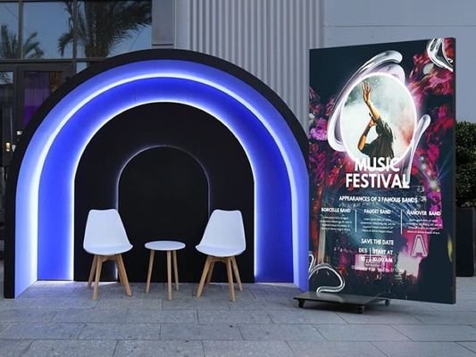 Energy-saving，High Brightness Double-sided LED Poster Display Colorful Multifunctional Advertising Video Wall