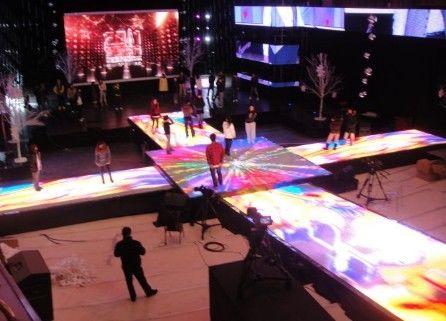 DIY FCC Interactive Led Light Up Dance Floor 43264 Pixels 4m Viewi Distance