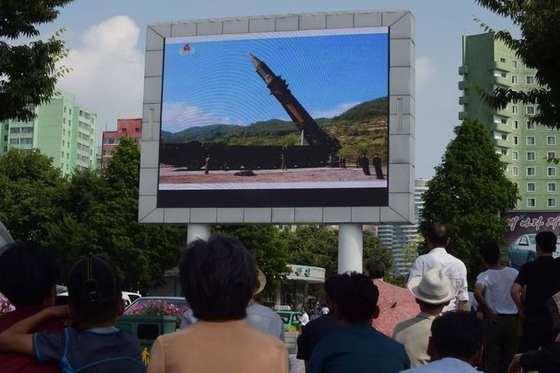 P4mm Outdoor Led Video Walls IP65 Advertising Screen Display 62500 Dots/ M2 CCC