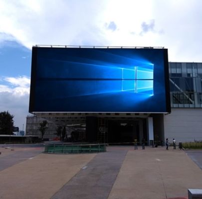 Outdoor LED Video Walls 1R1G1B 3 In 1 P4mm LED Display Customized