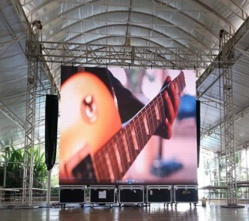 Digital Signage Fixed Type Curved Led Panel In P3.91 For Outdoor Storefront