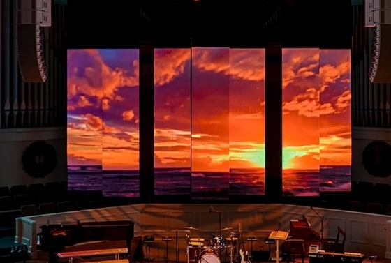 Indoor Outdoor Rental LED Screen Modules P3.91 For AV Production Stage Background