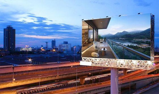 Outdoor LED Video Walls 1R1G1B 3 In 1 P4mm LED Display Customized for  shopping mall