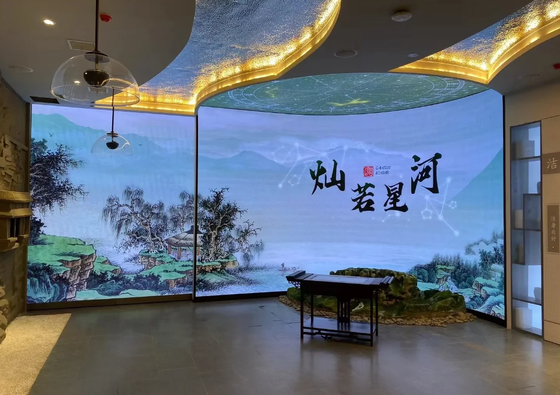 Colorful Square Indoor Full Color Led Display P2.5  For Square Column 640x480mm Die-casting Aluminum