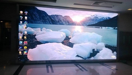 SMD1212 Narrow Pixel Pitch Led Display Advertising 1R1G1B Led Pixel Wall RoHs FCC