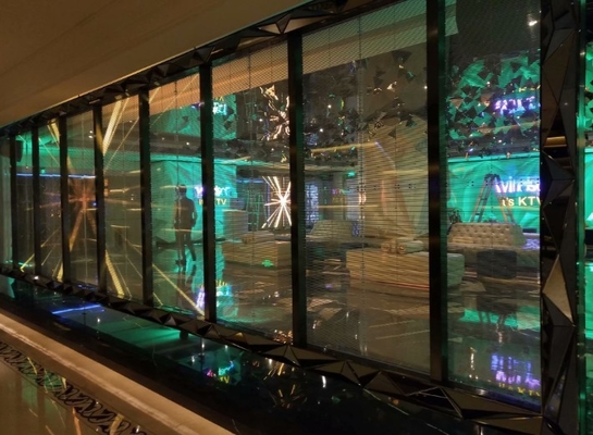 16.7 Trillion Back Led Window Display Screen 220W/ M2 P7.8 High Brightness