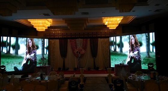 512*512mm 1100cd Led Display Cabinets P4mm Large Digital Wall Frame