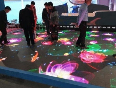 Multi Coloured Led Dance Floor 3840hz 196V 4500cd For Concert Stage