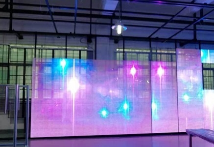 Longda Transparent Glass Wall Led Screen 5000cd P3.91mm
