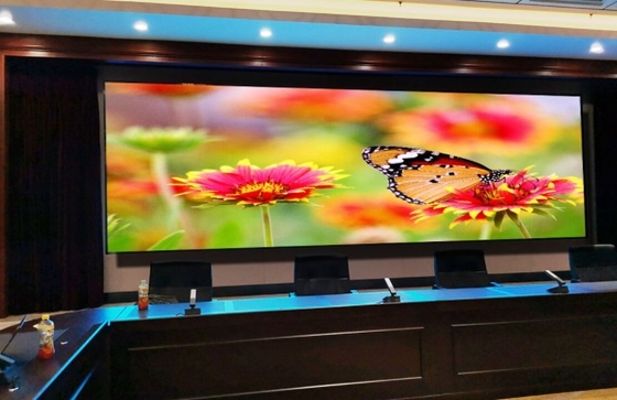 Indoor SMD Fine Pitch Small Pixel LED Display 600nits 1000cd/ M2 For Broadcast