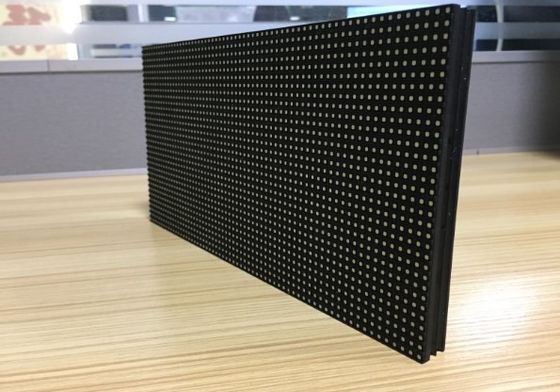 Outdoor LED Video Walls 1R1G1B 3 In 1 P4mm LED Display Customized for  shopping mall