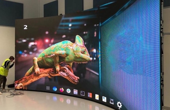 P3.91 Indoor Outdoor LED Screen Stage Background Curve LED Displays